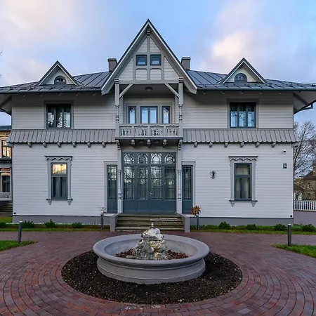 Roze Peldu Apartmanhotel Liepāja